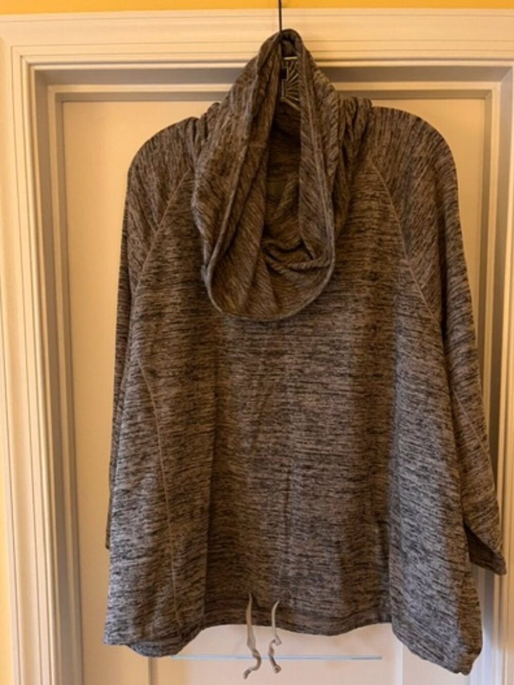 Athleta activewear top